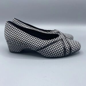 Comfort Well By Beacon Low Heels in Black & White Herringbone